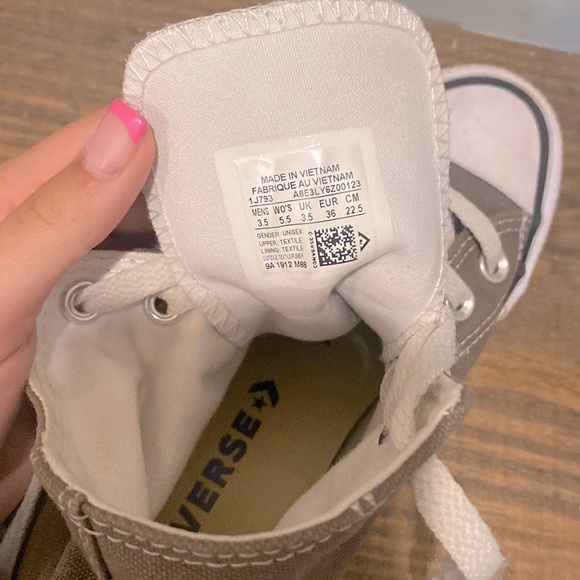 Converse Chuck Taylor All Star Hi Sneaker - Women’s Size 5.5 - Picture 9 of 9